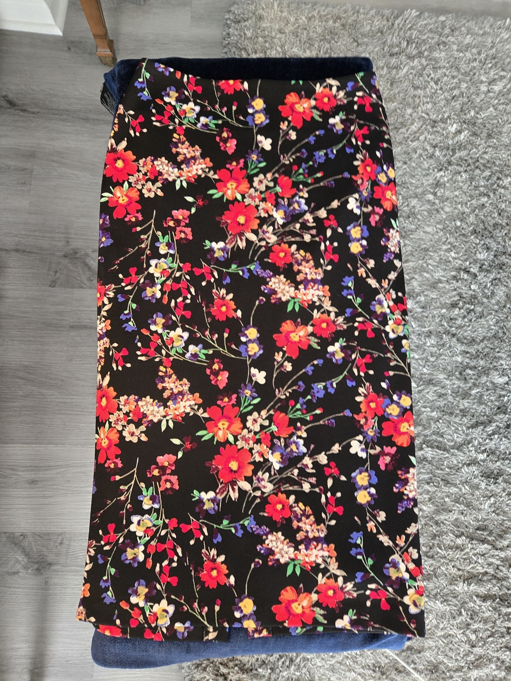 Express Midi Black Pencil Skirt with Multicolor Floral Print
